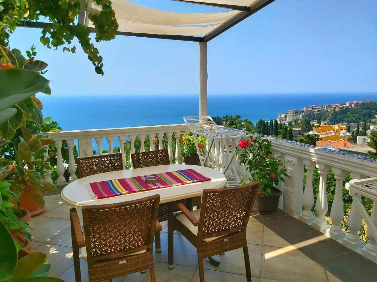 Sun Apartments Улцинь Екстер'єр фото