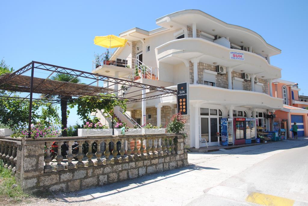 Sun Apartments Улцинь Екстер'єр фото