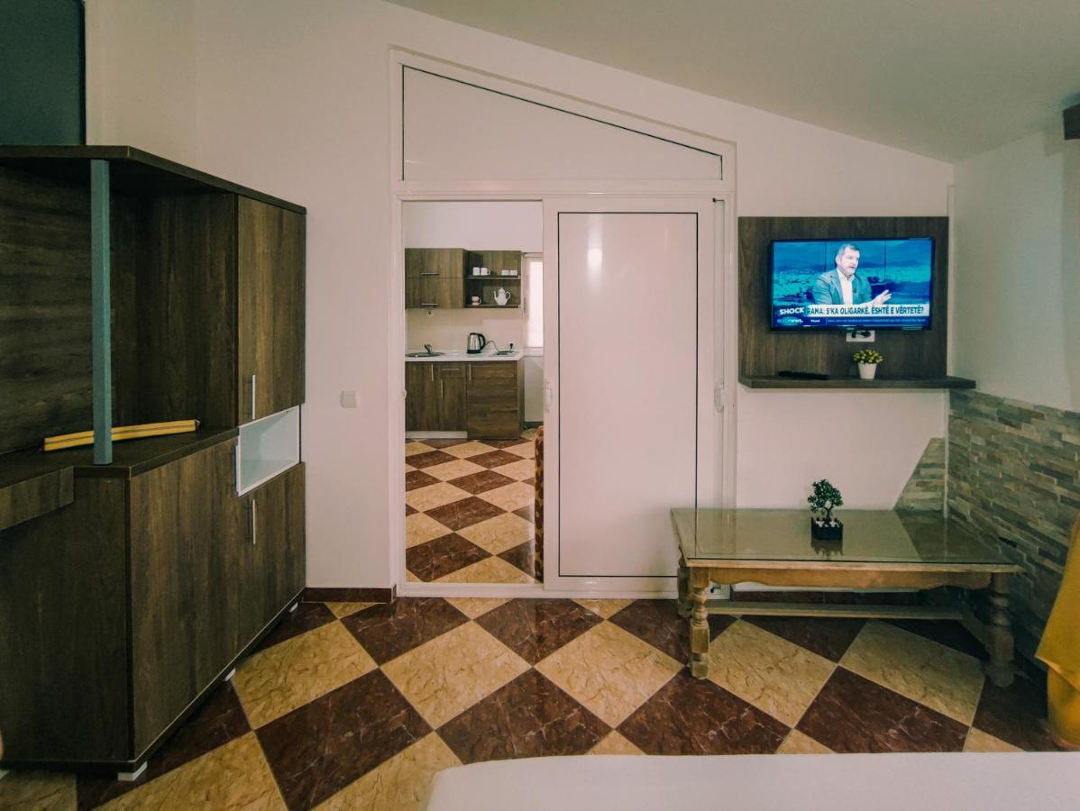 Sun Apartments Улцинь Екстер'єр фото