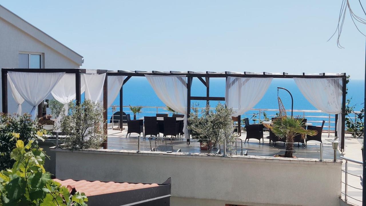 Sun Apartments Улцинь Екстер'єр фото