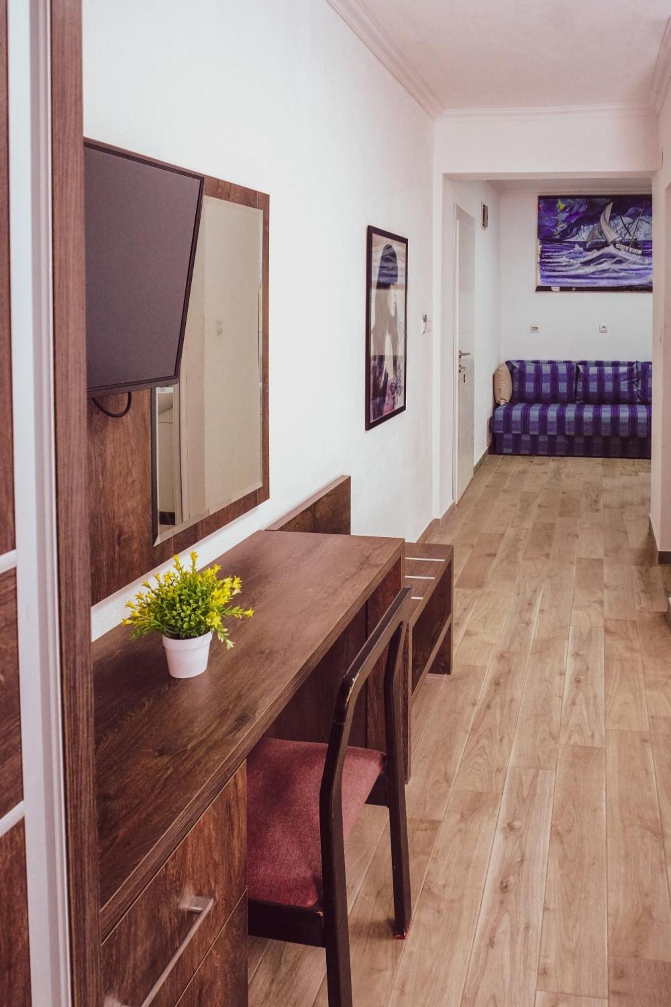Sun Apartments Улцинь Екстер'єр фото
