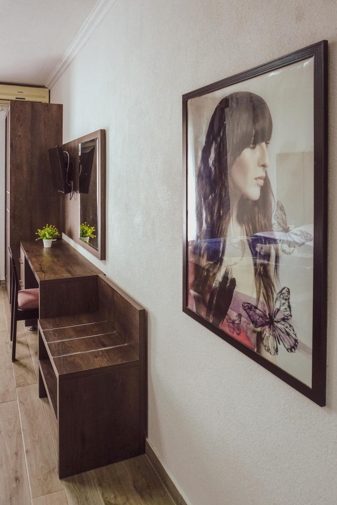 Sun Apartments Улцинь Екстер'єр фото