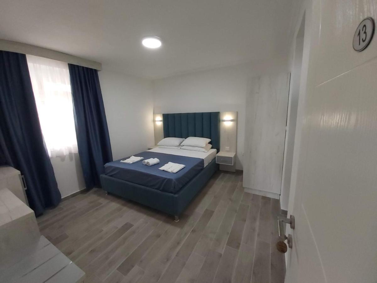 Sun Apartments Улцинь Екстер'єр фото